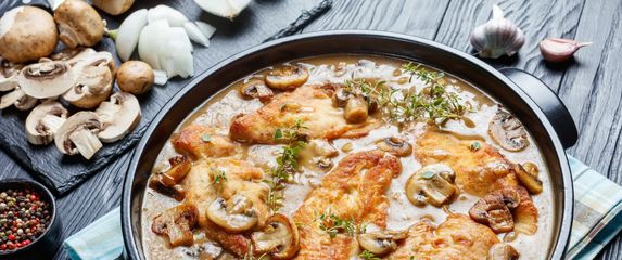 Piletina u umaku od šampinjona