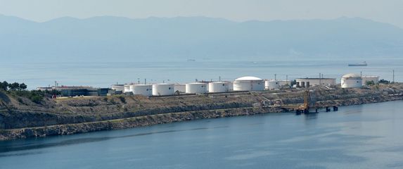 Naftni terminal Janaf