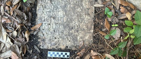 Rimska nadgrobna ploča