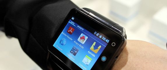 Rođen je hibrid Android pametnog telefona i ručnog sata - Neptun Pine