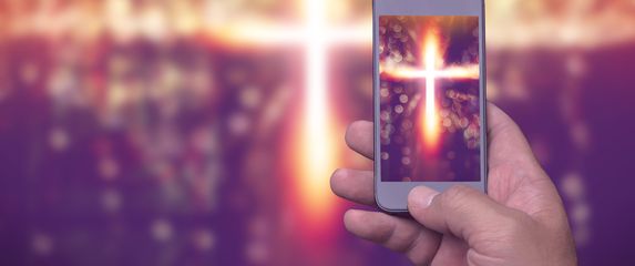 Pametni telefon u crkvi (Foto: Getty Images)