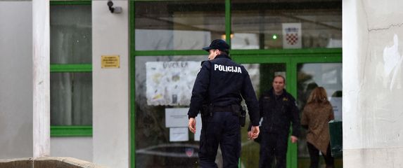 Domar se u ponedjeljak zaključao u školi (Foto: Hrvoje Jelavić/PISXELL) - 1
