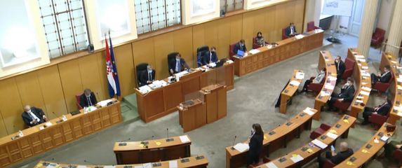 Neodgovaranje zastupnicima u Saboru - 1