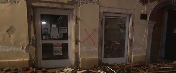 Andrija Jarak u Petrinji: Mjesec dana nakon potresa - 6