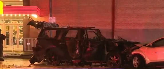 Auto nakon požara u New Yorku