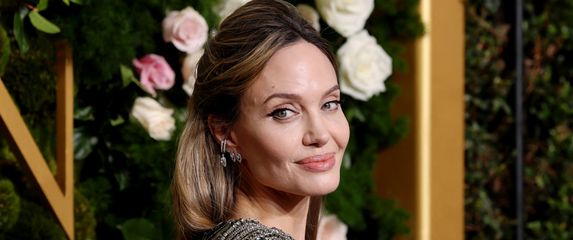 Angelina Jolie na Zlatnim globusima