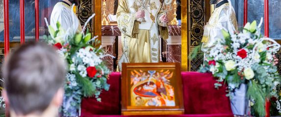 Božićna liturgija u hramu svete Blagovijesti u Zagrebu na kojoj su se okupili vjernici pravoslavne vjeroispovijesti - 21