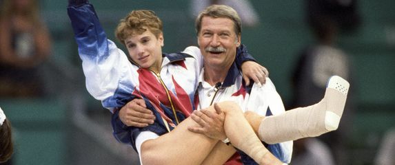 Kerri Strug i Bela Karolyi