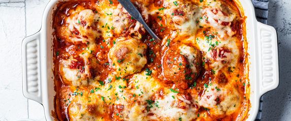 Mesne okruglice s ricotta sirom u umaku od rajčice