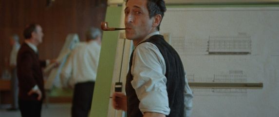 Adrien Brody u ‘Brutalistu’ glumi mađarsko-židovskog arhitekta Lászlóa Tótha (Foto: Universal Pictures)