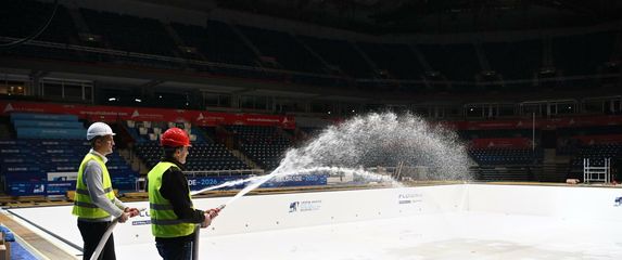 Punjenje bazena u Beogradu