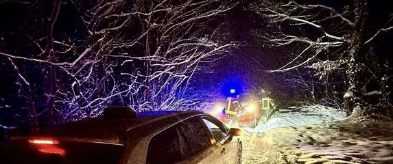 Taksist zapeo u snijegu