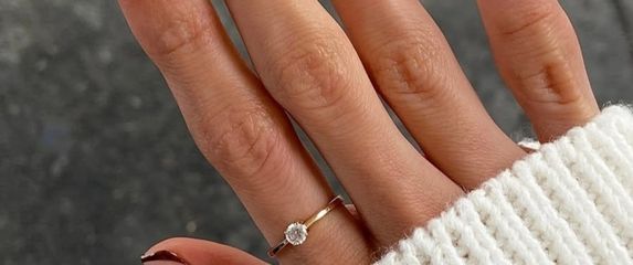 Mini french manikura