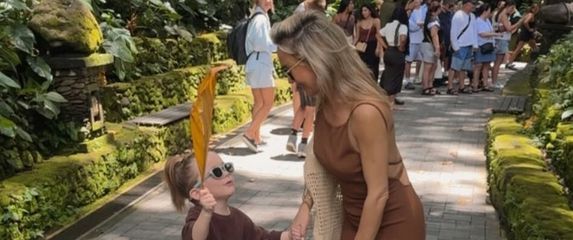 Maja Šuput, Bloom Tatarinov