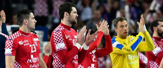 Jakov Gojun (u sredini)