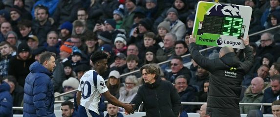 Ozlijeđeni Kudus napušta utakmicu Tottenham - Sunderland
