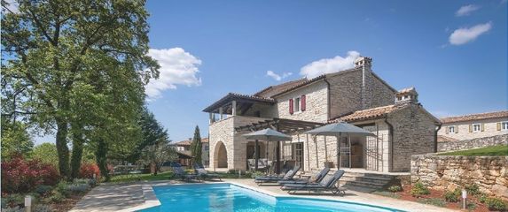 Villa Barbarela, Muntrilj