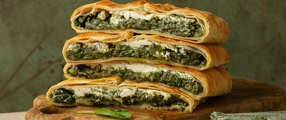 Erbazzone talijanska slana pita od blitve i špinata