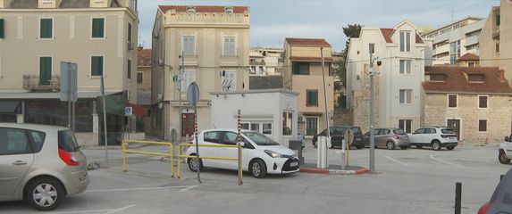 Parking u Splitu - 1