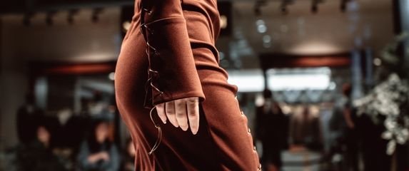 Haljina s dugim rukavima