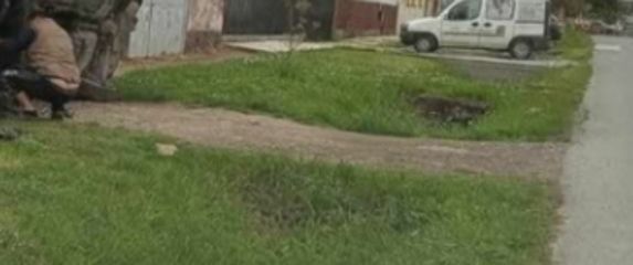 Popravljanje automobila okrenutog na bok