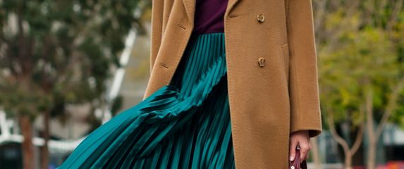 Suknje A-kroja sjajan su posao za posao i izlaske