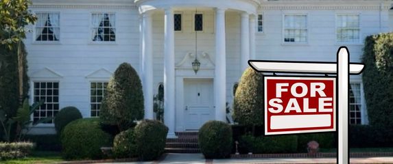 Vila iz serije Princ iz Bel Aira (The Fresh Prince of Bel-Air) i znak za prodaju