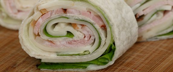 Rolice od šunke i sira