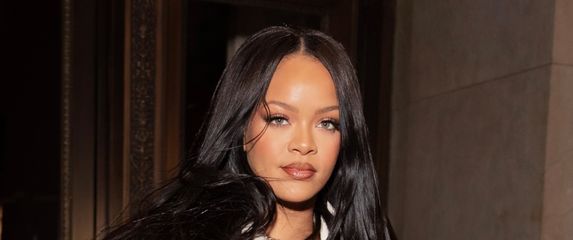 Rihanna u slojevitoj odjevnoj kombinaciji - 3