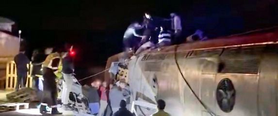 Teška željeznička nesreća u Španjolskoj - 4