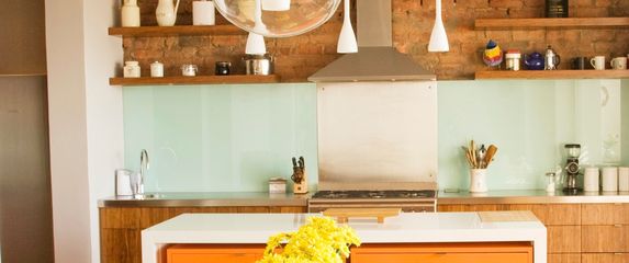 U trendu su kuhinje koje izgledaju toplo i obiteljski