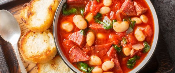 Varivo od graha i kobasica popularno je zimsko jelo