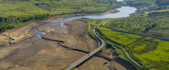 Gotovo presušeno jezero
