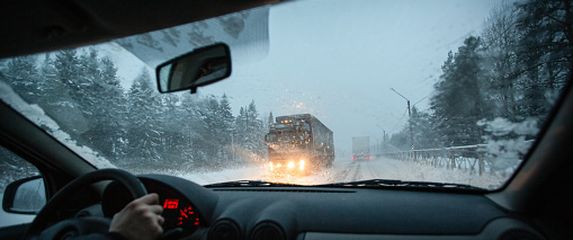 Zimski uvjeti na cestama, ilustracija