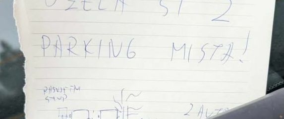 Poruka na automobilu