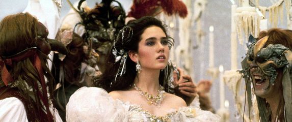 Jennifer Connelly i David Bowie u filmu Labirint iz 1986. godine - 5