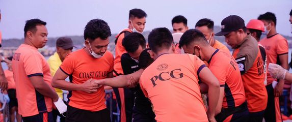 Potonuo trajekt na Filipinima