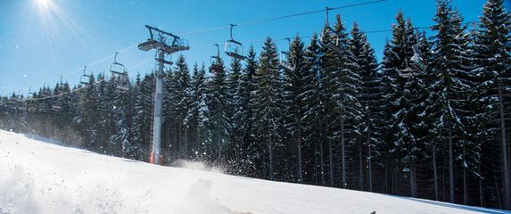 Ilustracija: skijanje