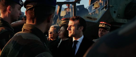 Emmanuel Macron s francuskim vojnicima