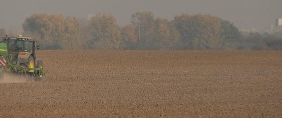 Novi udar na poljoprivrednike