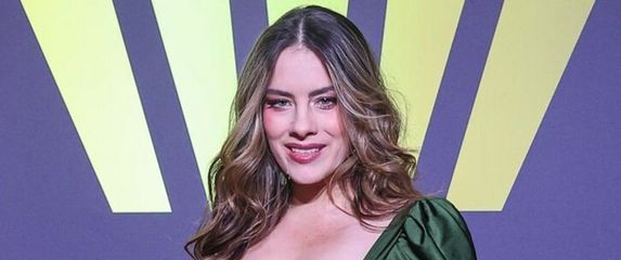 Ana Uršula Najev - 6