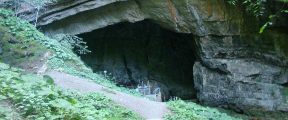 Skrad i vržji prolaz