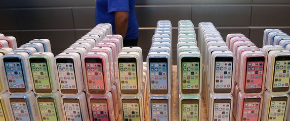 Novi iPhone imat će slične boje kućišta kao i iPhone 5C (Foto: AFP)