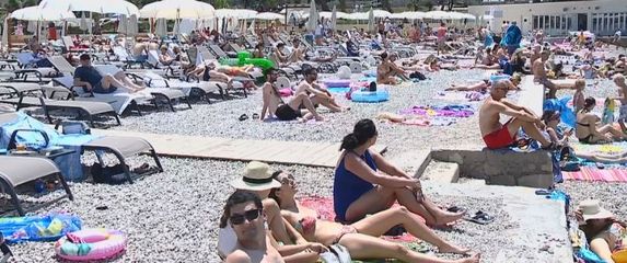 Ležaljke na dubrovačkim plažama (Foto: Dnevnik.hr) - 3