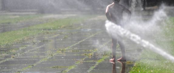 Borba s vrućinom u Njemačkoj (Foto: AFP)