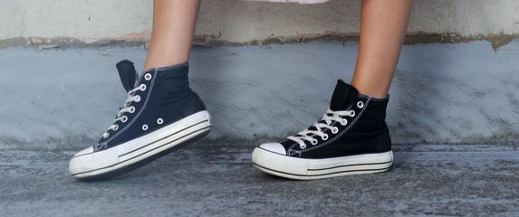 Crne tenisice na popustu iz hrvatskih trgovina 2019.