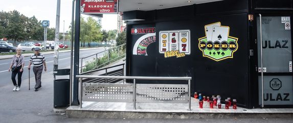 Automat klub u Lastovskoj