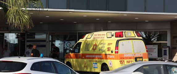 Izraelski premijer prebačen u bolnicu