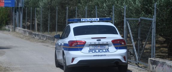 Policija