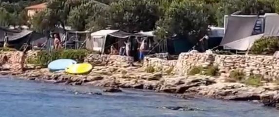 Muškarac podigao dron na Murteru